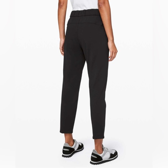 Lululemon On the Fly 7/8 Pant – Black – Size 2 - Picture 2 of 10